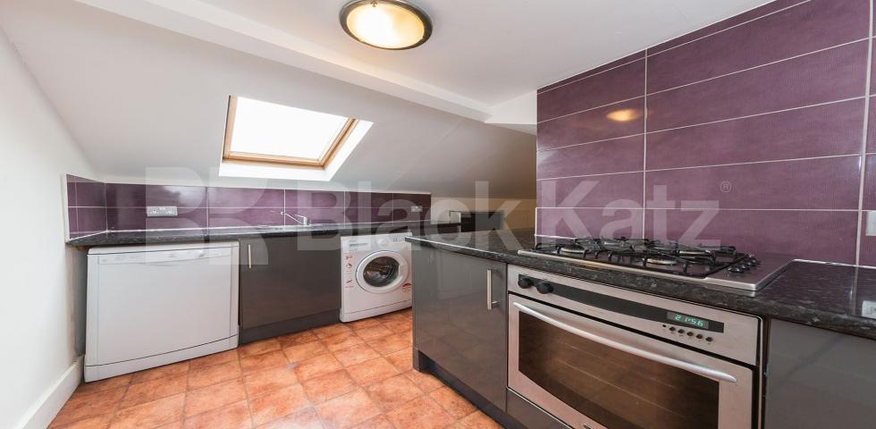 			New Instruction In Heart Of Crouch End !, 2 Bedroom, 1 bath, 1 reception Flat			 Elder Avenue, Crouch End